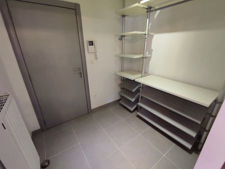 Appartement situé au 1er étage avec ascenseur à 6250 Pont-de-Loup - Foto 5