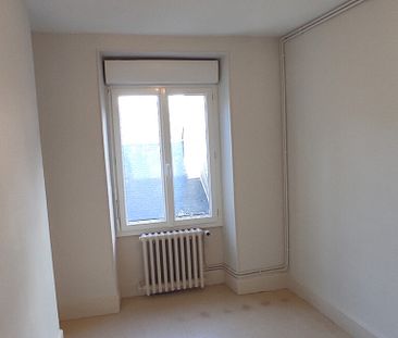 Appartement - 3 pièces - 57 m² - Argenton-sur-Creuse - Photo 2