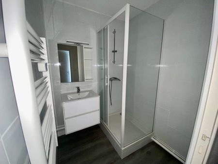 Location Appartement 2 pièces 38m² AUBIERE 63170 - Photo 5