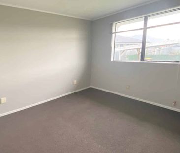 Warm & Sunny Two Bedroom Home - Photo 4