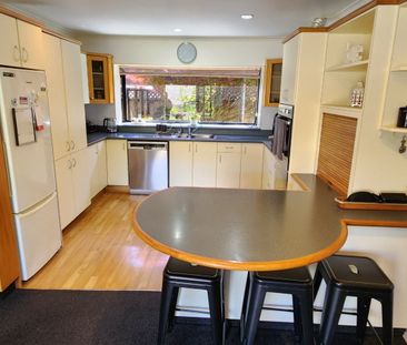 8 Frank Frethey Place, Highlands Park, New Plymouth - Photo 4