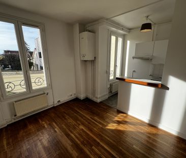 Location Appartement 2 pièces 33m² ST MAUR DES FOSSES 94100 - Photo 3