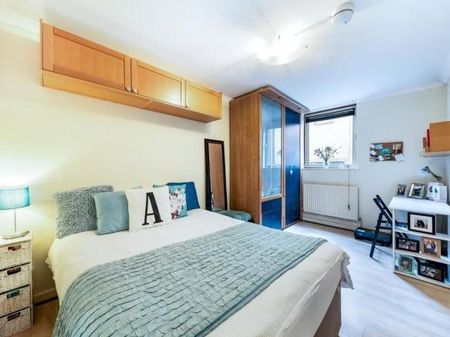 Room in a Shared Flat, Cape Yard, E1W - Photo 3