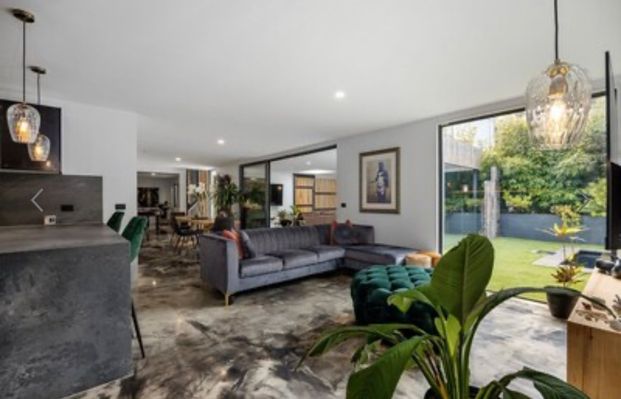 PORTSEA OASIS - Photo 1