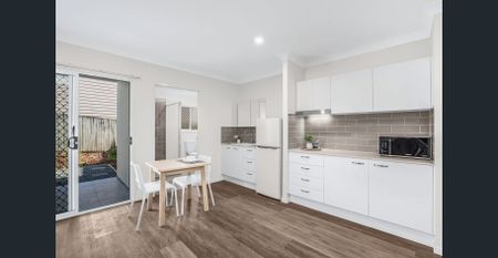 OUTSTANDING STUDIO LIVING ON GROUND LEVEL - Photo 4