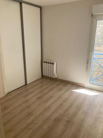 Location Appartement 2 pièces 51m² SAINTES 17100 - Photo 2