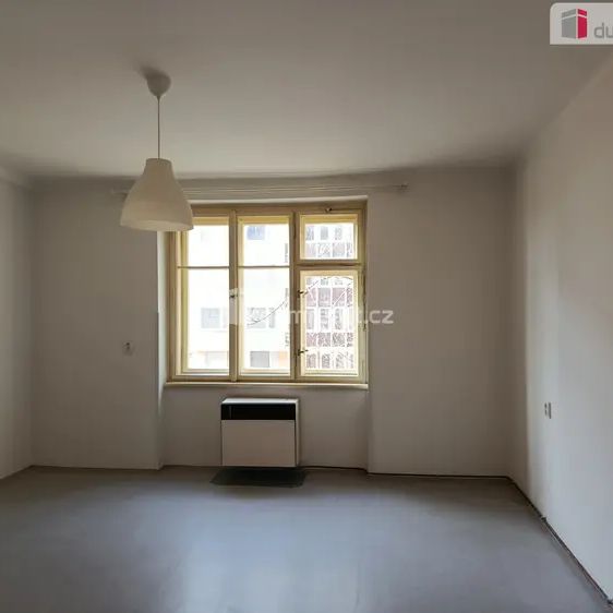 Pěkný byt 1+kk po rekonstrukci, Praha 10 - Strašnice - Фото 1