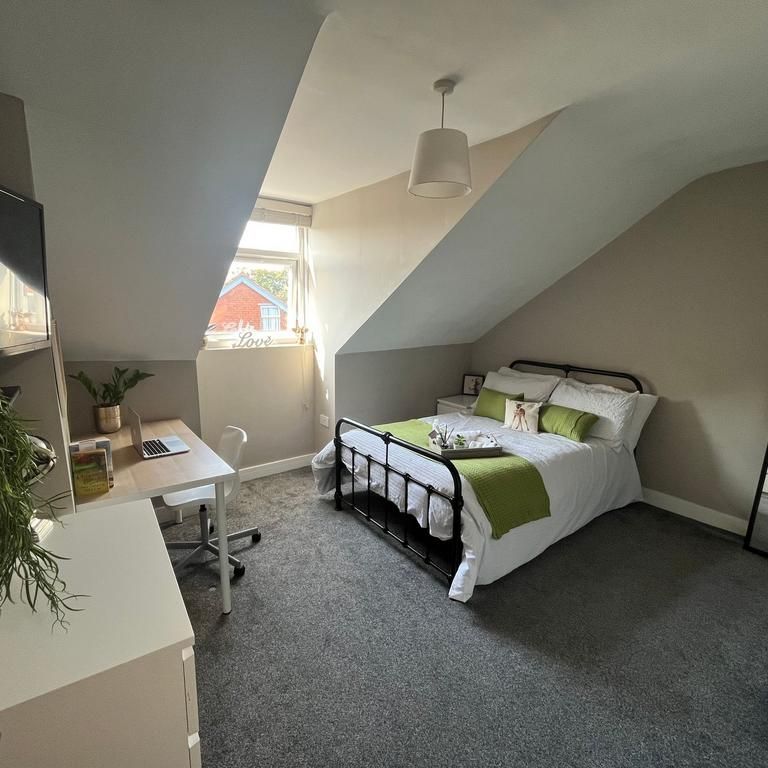 5 bedroom house to rent - Photo 1