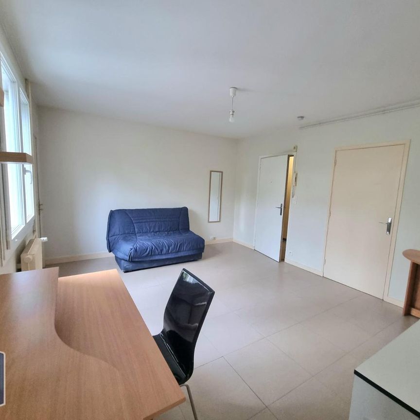 Location Appartement 1 pièce 25m² CLERMONT FERRAND 63000 - Photo 1