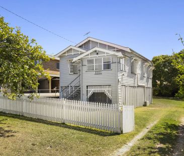 Charming Home In Kedron - Photo 1