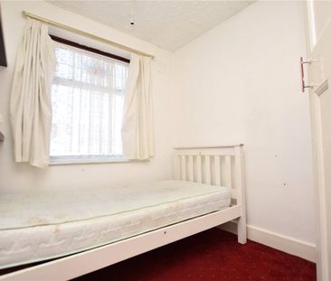 3 bedroom house to rent - Photo 3