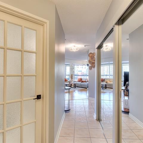 8255 Boul. St Laurent - Photo 1