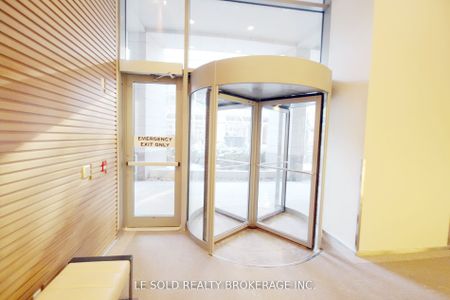 Quantum North Tower Lofts , #1502 Room - Photo 5