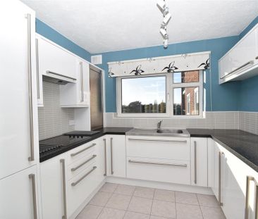 2 bedroom apartment to rent - Photo 6