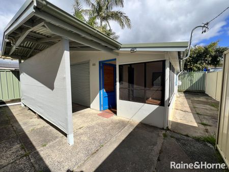 Cabin/102 Aloha Drive, Chittaway Point, NSW 2261 - Photo 4