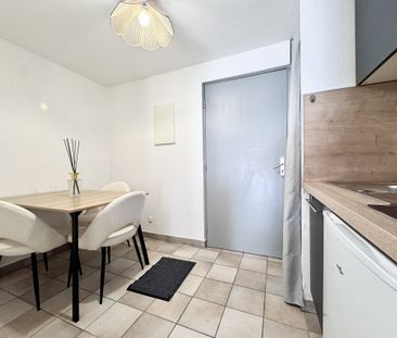 NIMES / FEUCHERE - T1 BIS MEUBLÉ RENEOVÉ AVEC BALCON ET PARKING - Photo 4