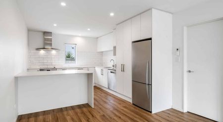 3-Bedroom Townhouse with Garage - Photo 5