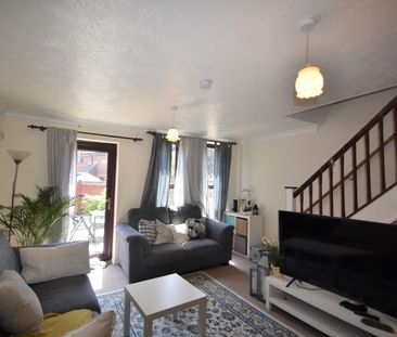 2 bedroom terraced house to rent - Photo 1