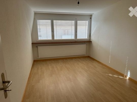 3 Zimmerwohnung, Zuchwil, 3. Stock, Wohn- und Geschäftshaus - Foto 1