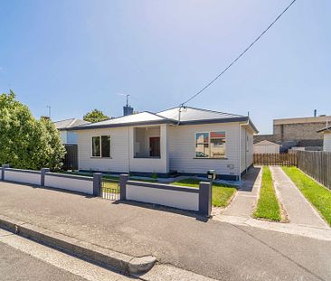 Beautifully renovated with modern touches in Mowbray! - Photo 6