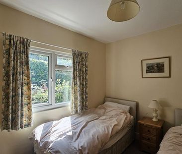 2 bedroom end of terrace house to rent - Photo 2