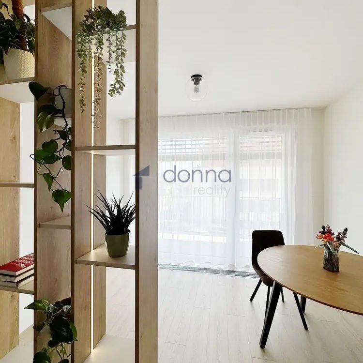 Pronájem zcela nového bytu 1+kk/B 33 m - Fotografie 1