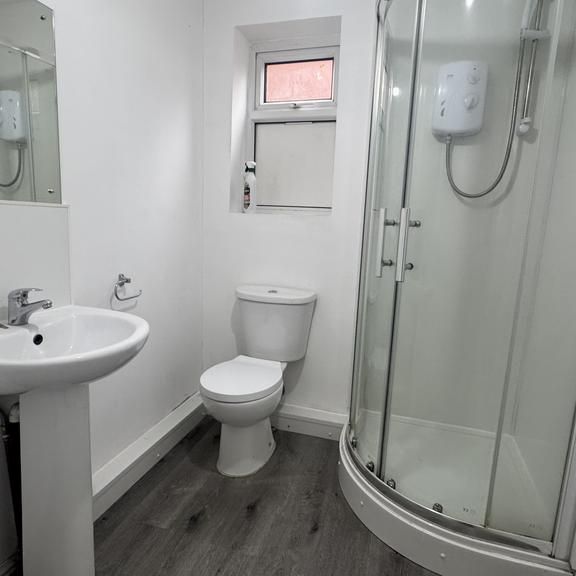 House share to rent - Photo 1