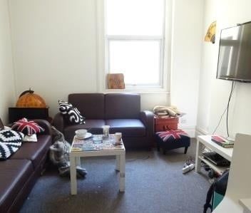 Room in a Shared House, Bristol, BS2 - Photo 1