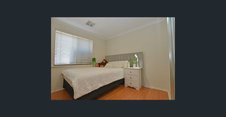 VERY NEAT & SPACIOUS DUPLEX IN GREAT LOCATION - Photo 2