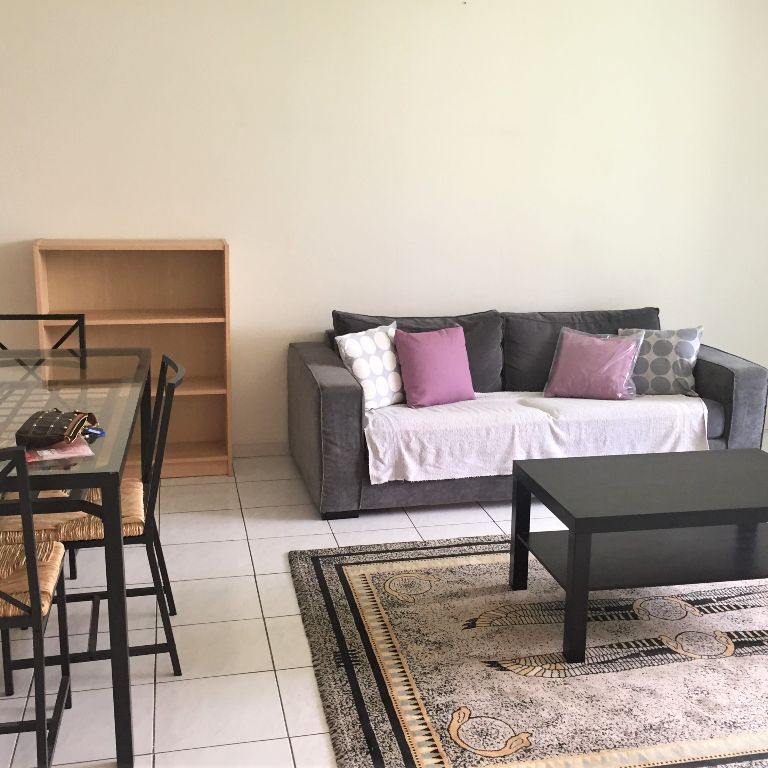 Location Appartement 2 pièces 52m² - Photo 1