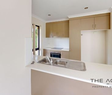 Modern 4 bedroom home in family-friendly Parkhurst community - Photo 5