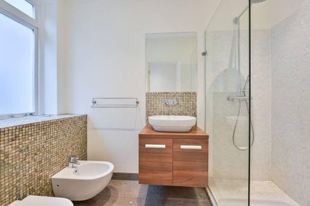 4 bedroom flat to rent - Photo 5