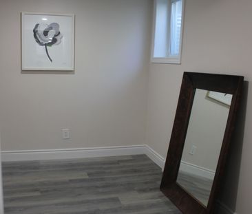 For Lease - 54 Gladstone Square Unit# LOWER, Brampton, Ontario - Photo 2