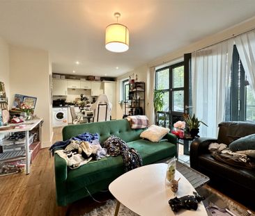 Chapter Way, London - Photo 3