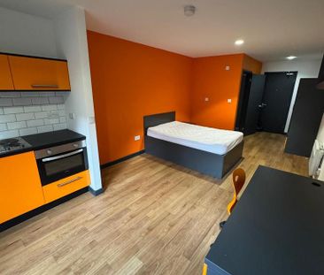 Studio to rent - Photo 1