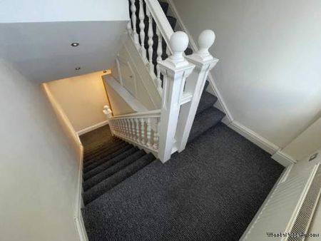 2 bedroom property to rent in Oldham - Photo 5