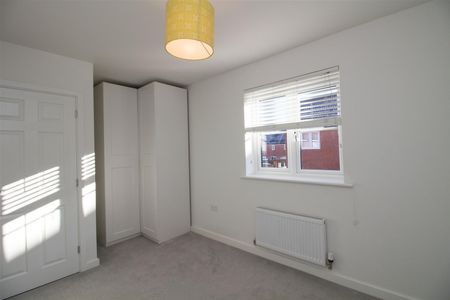 Alexander Road, Keynsham, Bristol - Photo 4