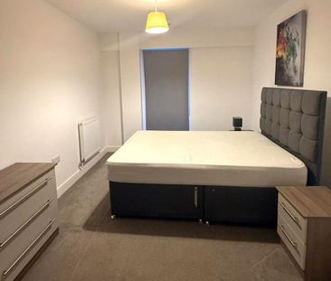 2 bedroom flat to rent - Photo 3