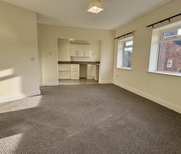 Dean Road, Scarborough - Photo 1