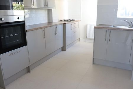 1 bedroom ground floor maisonette to rent - Photo 5