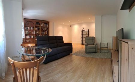 Alquiler de piso en Calle de Sangüesa, 20 - Foto 2