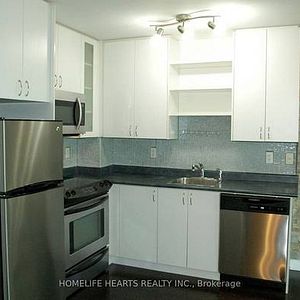 HARBOURFRONT GEM 1 BED CONDO PARKING AND LOCKER INCLD - Photo 2