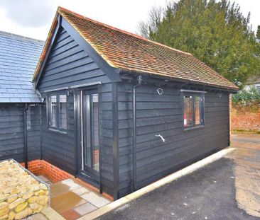 2 bedroom barn conversion to rent - Photo 6