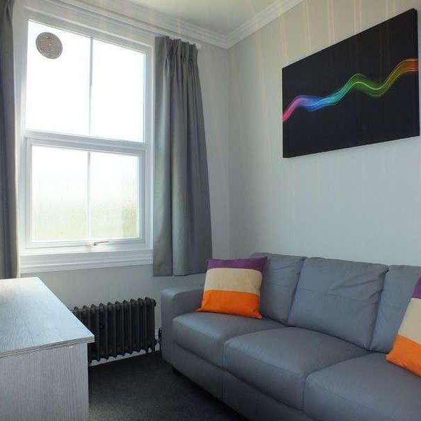Jesse Terrace, Reading, RG1 - Photo 1