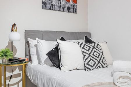 1 bedroom serviced apartment to rent - Photo 4