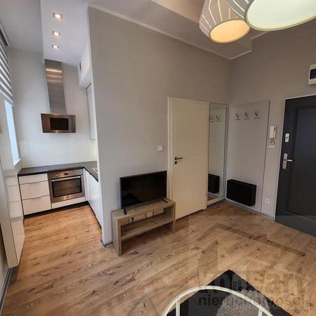 Komfortowe 2 pokoje w centrum z windą i piwnicą. - Zdjęcie 3