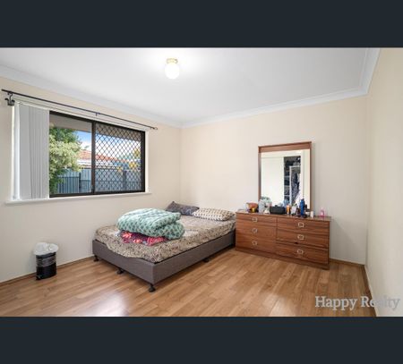 22 Huggins Road, Thornlie, WA 6108 - Photo 3