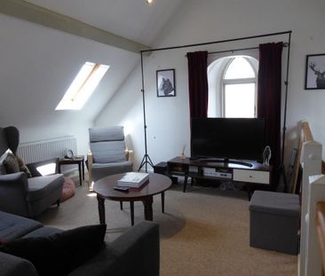 2 bedroom detached house to rent - Photo 3