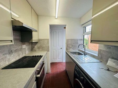 Alben Road, Binfield, RG42 - Photo 2