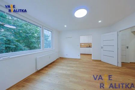 Pronájem, byt 2+1, Hranice, ul. Hromůvka - Photo 4